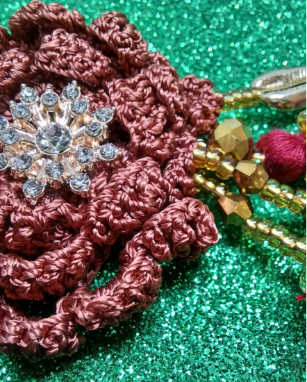 Háčkované  dizajnové náušnice "Lekcie šarmu z dizajnu"